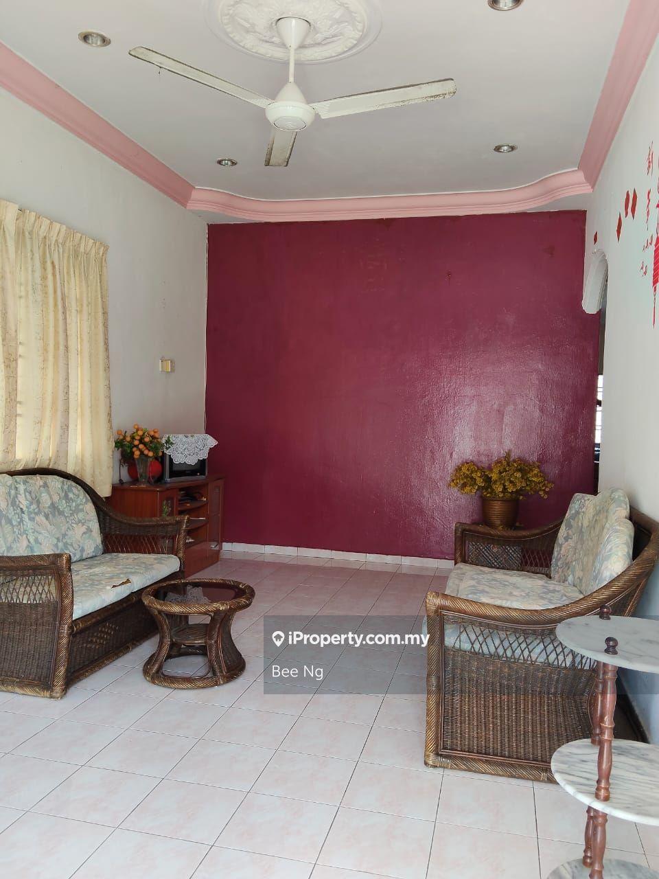 Pulau gadong, single storey end lot 3r2b 1625sqft unit for sale