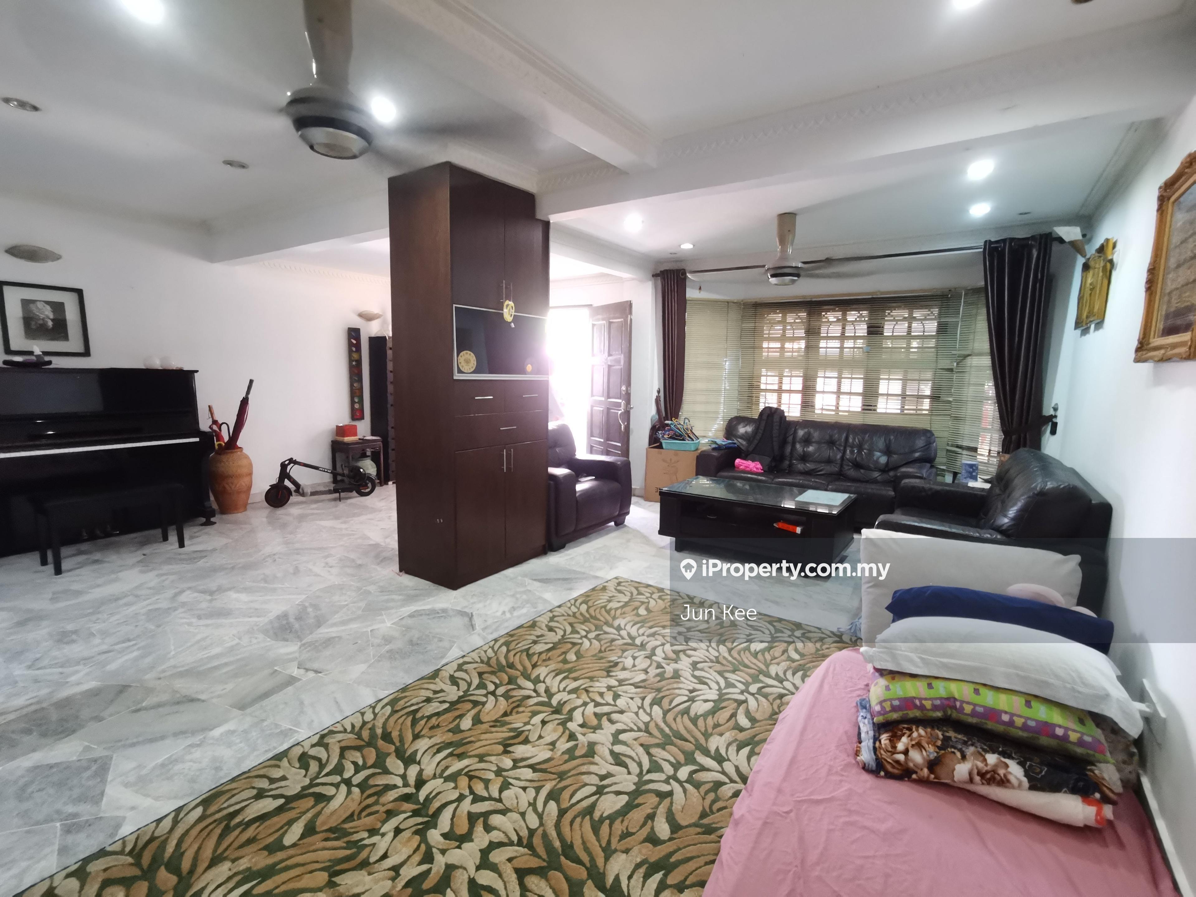 Double Storey Terrace @ Bandar Baru Sri Petaling