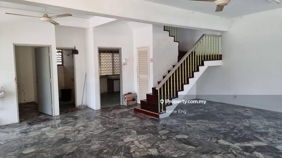 Near to Recreational Park, Banks, Queensbay Mall and Schools