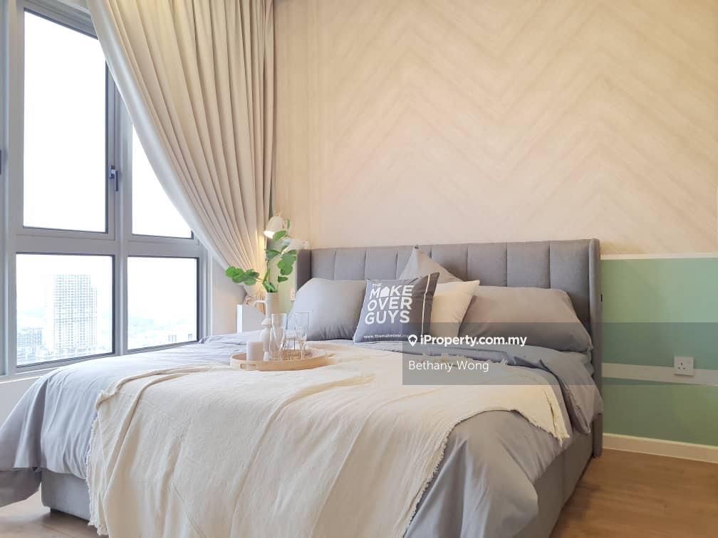Geolake Master Room For Rent