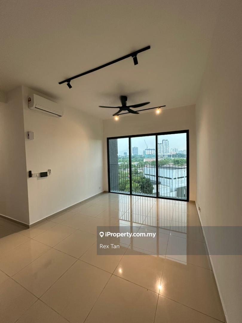 3 Bedrooms Partly furnished for rent.
