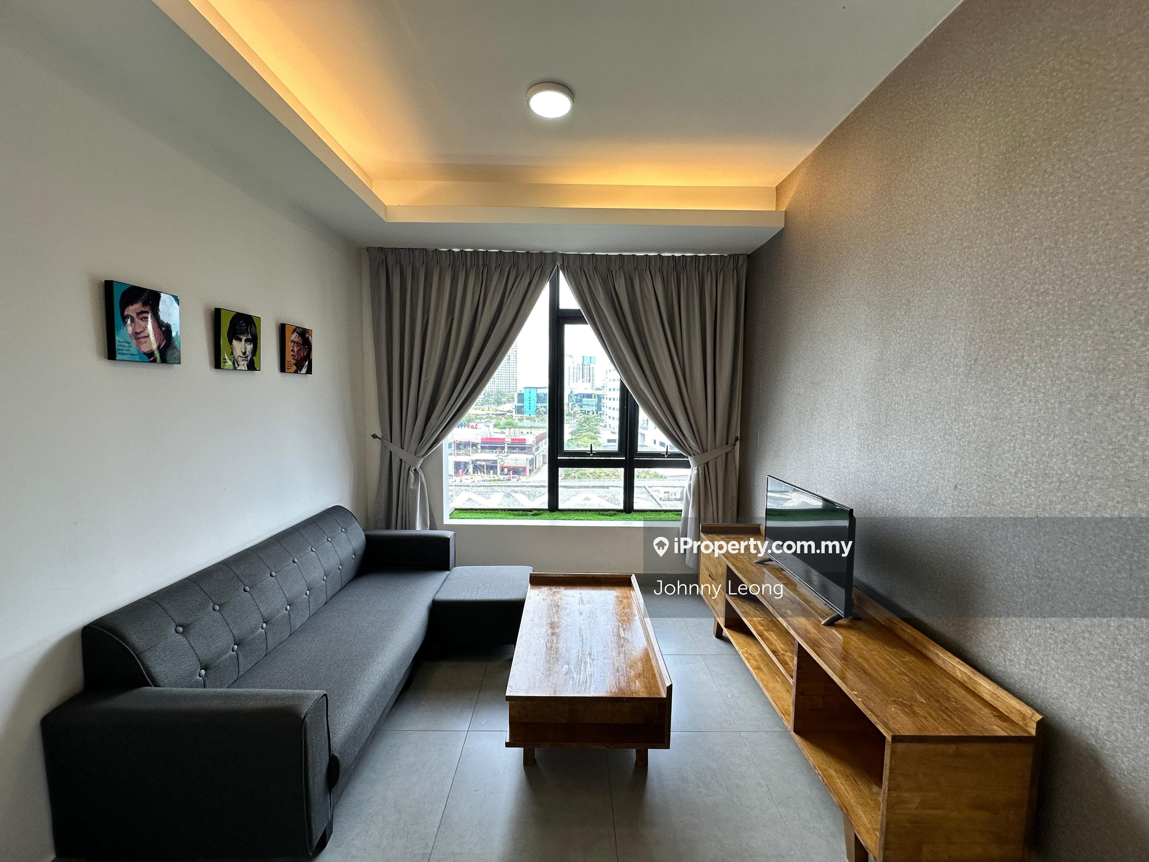 Cozy Unit,Middle Floor,Real Actual Unit,Viewing Available Anytime