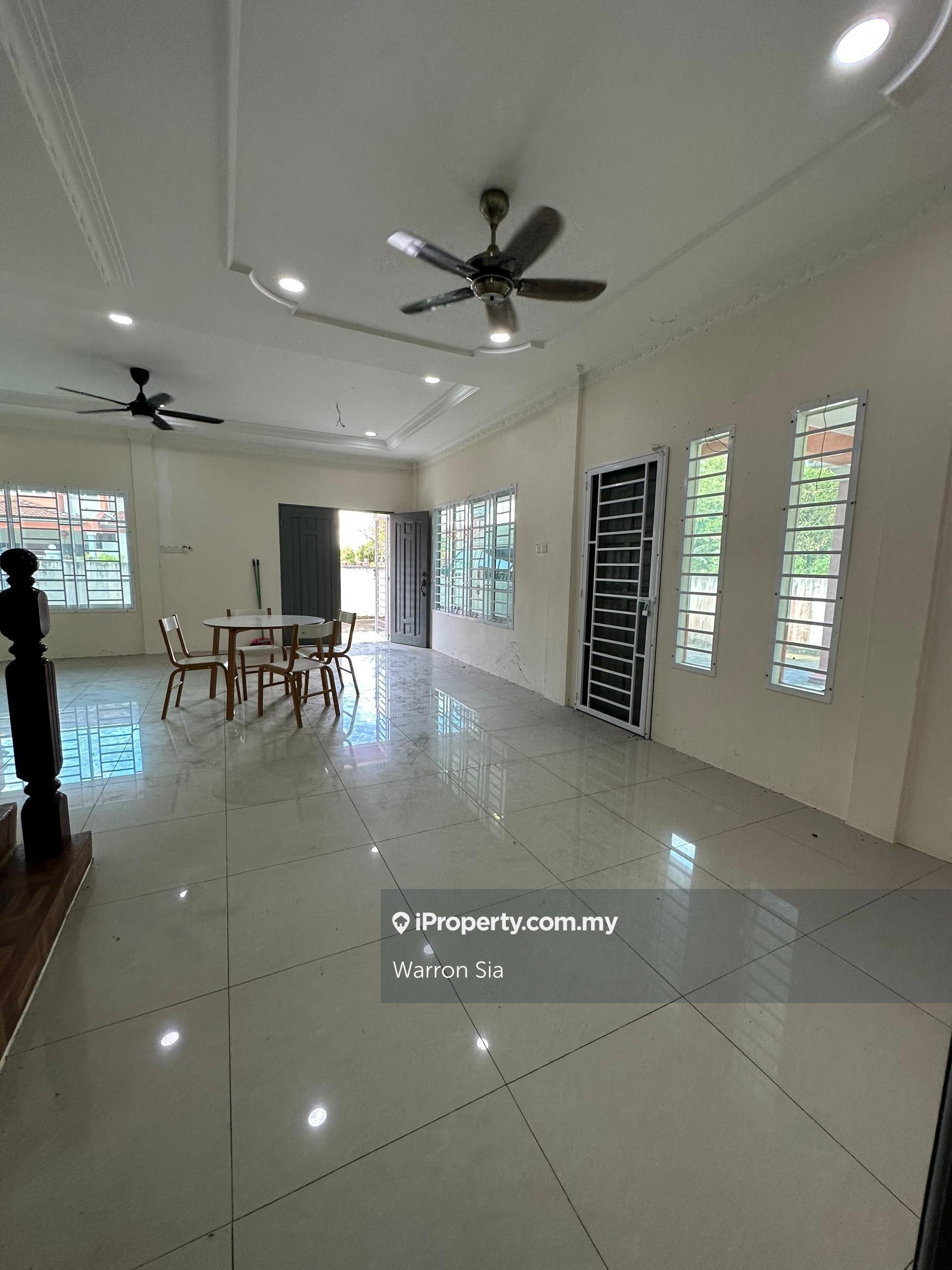 Samarahan Double Storey Terrace Corner House For Rent