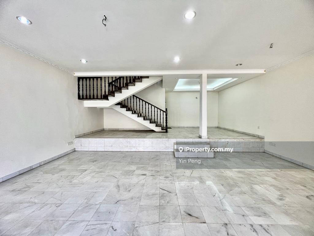Guarded, 2-Storey Terrace 