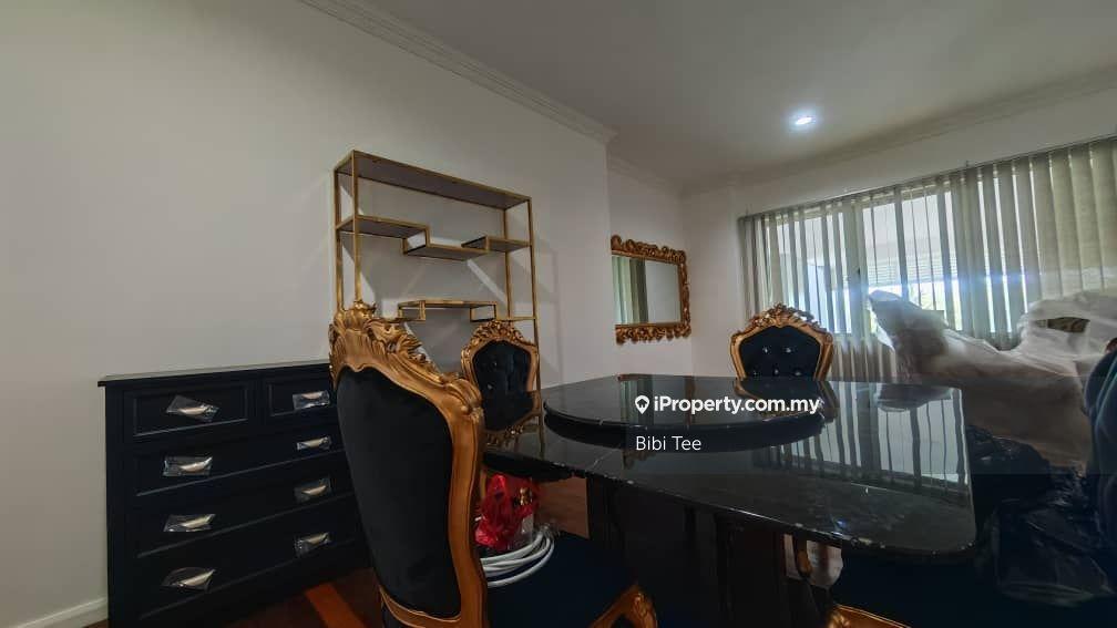Santubong suites apartment in Damai for rent