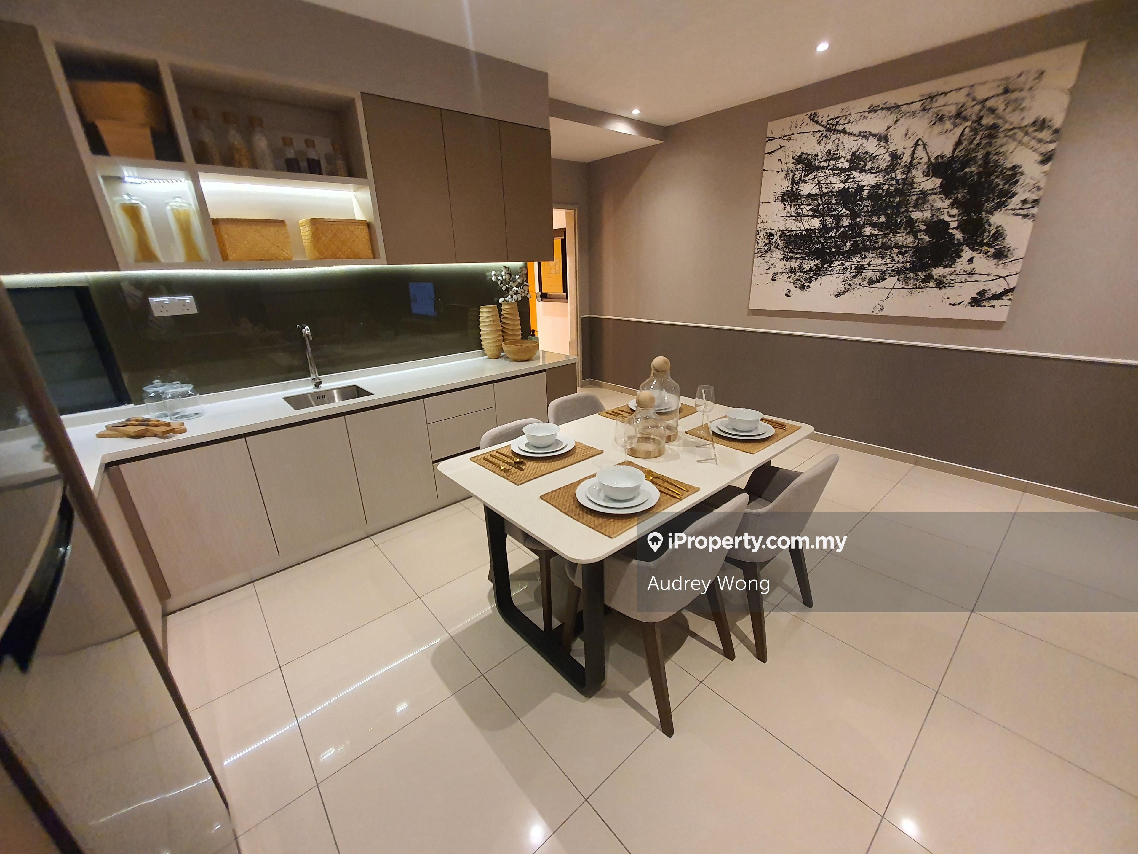 Damansara Luxury Big Layout Condo