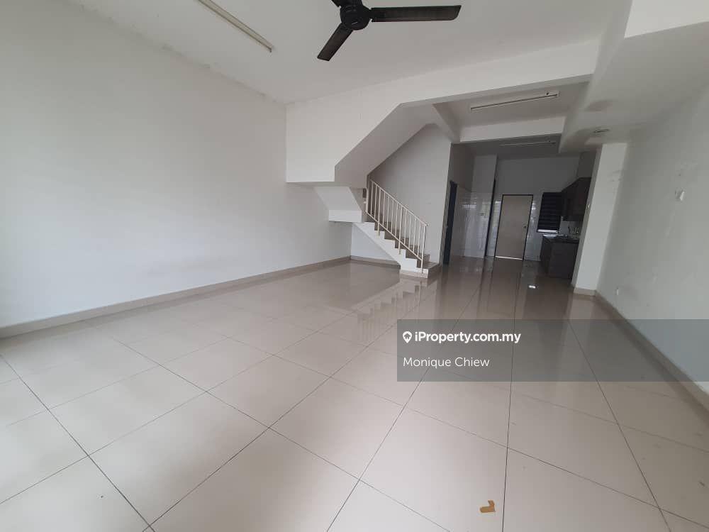 Unit with kitchen cabinet for let