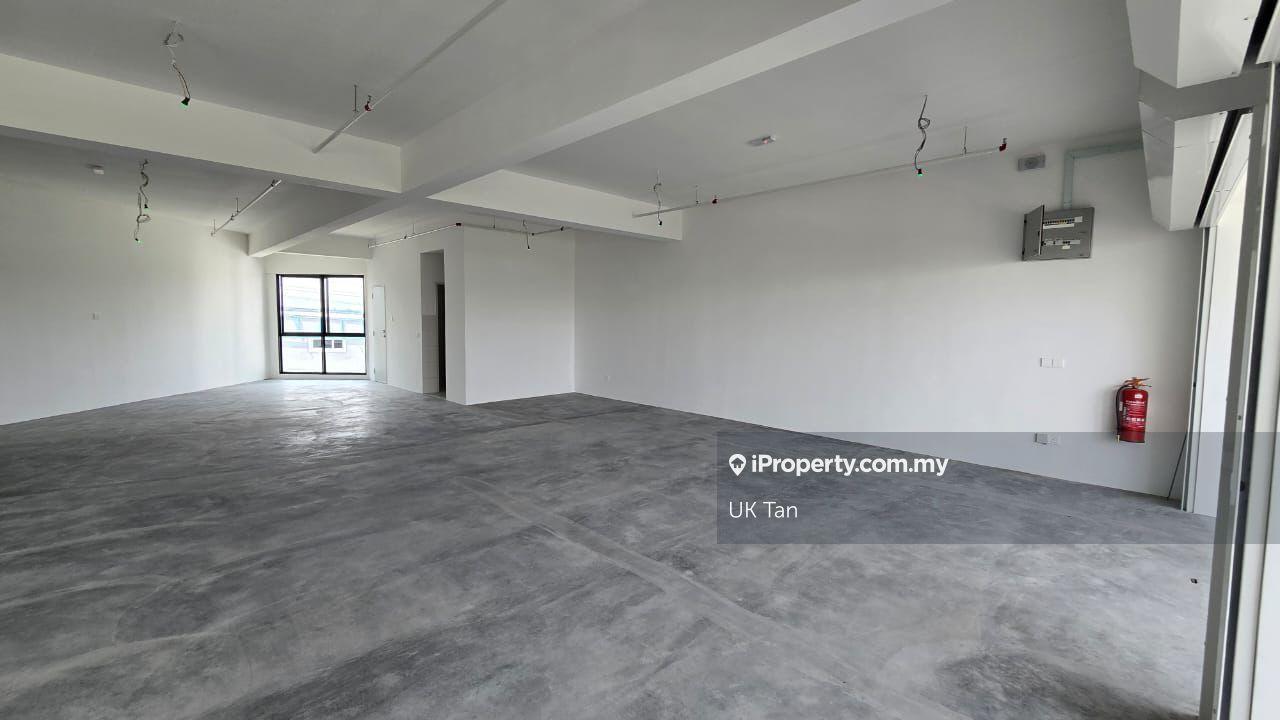 Hana Square @ Setia Alam First Floor Corner Unit for rent