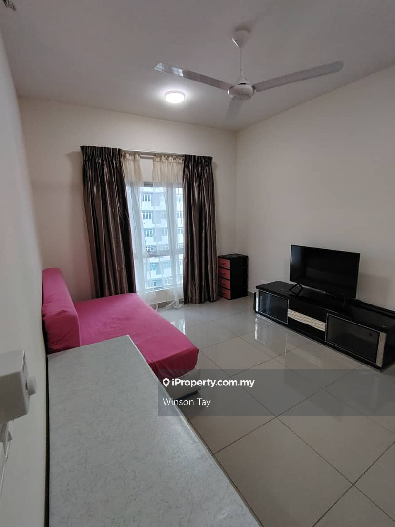 Freehold, 2 bedroom 2 bathroom