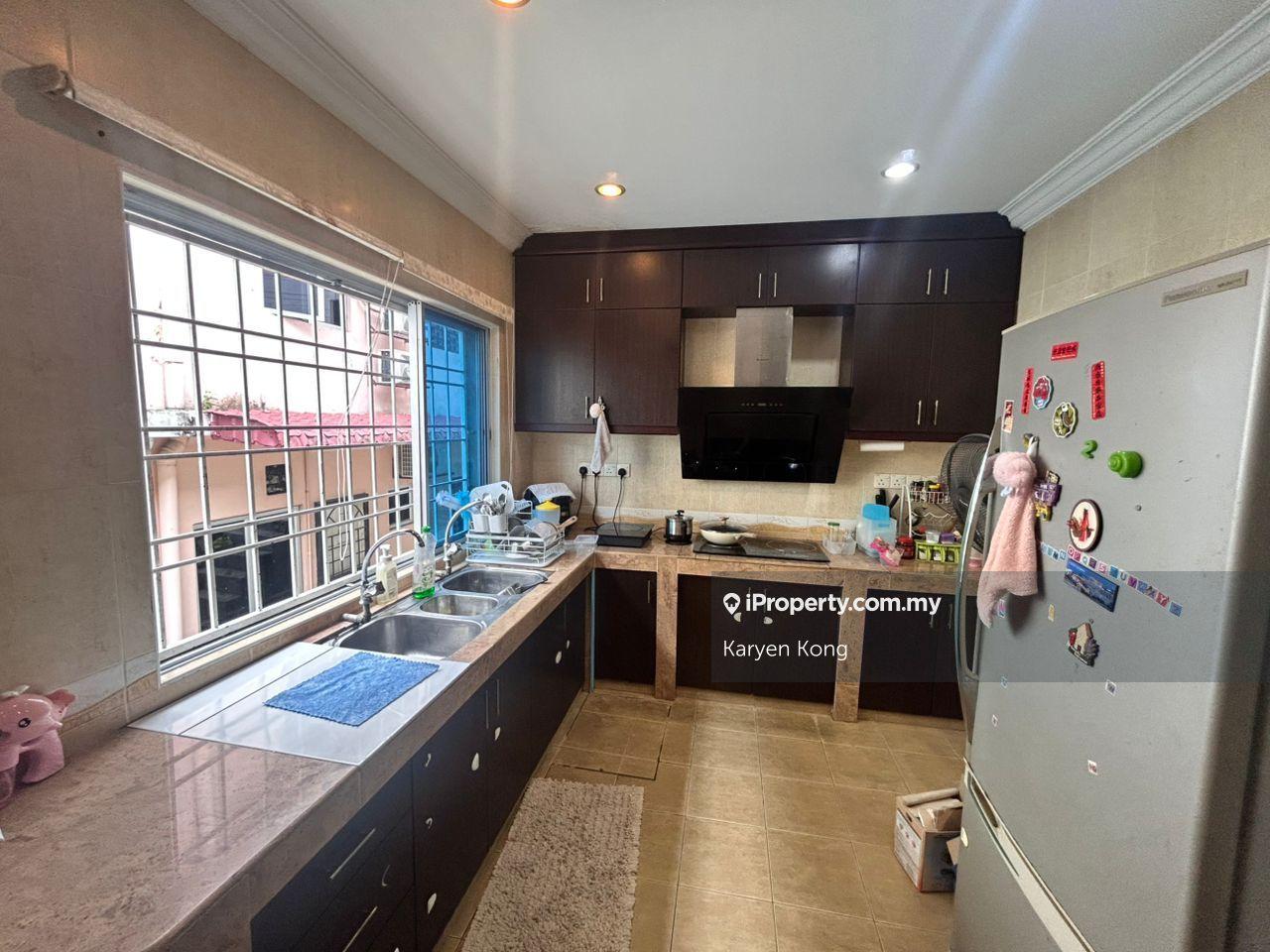 Taman Lestari Putra 4 Leasehold Renovated 2 Storey House For Sale