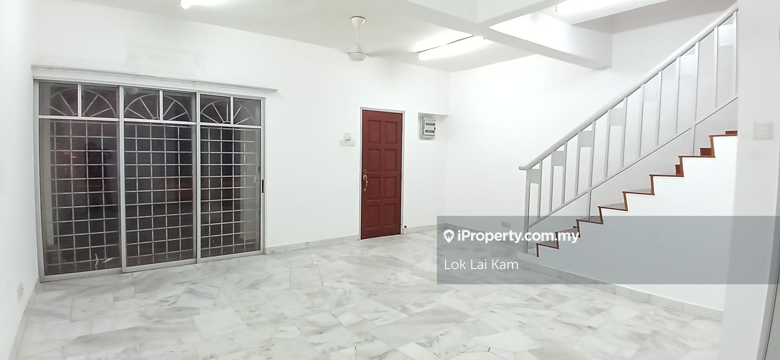 Terrace house for Sale