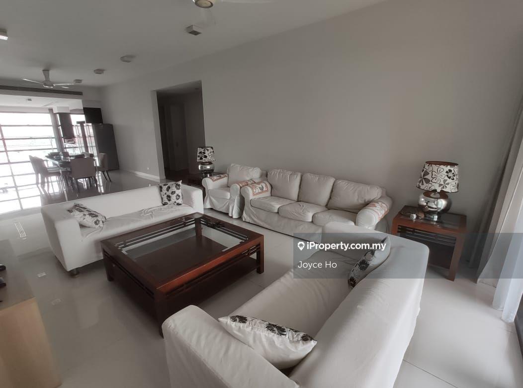 Low density well maintained corner unit