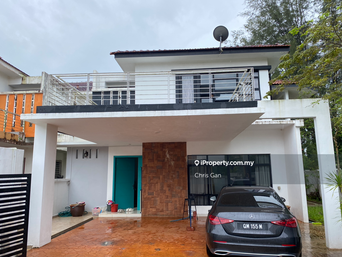 Kotasas double storey semi-d luxury fully furnished for rent.