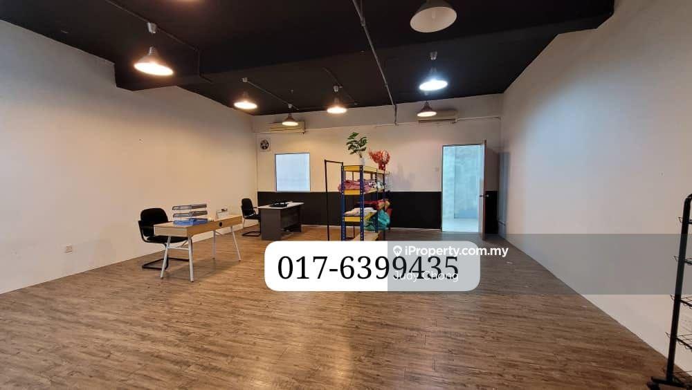 Short distance to Manjalara hospital jpj shops banks Diy shop