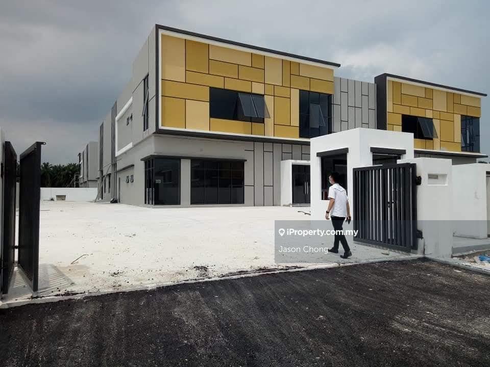 Bloew Market 1.5 storey Semi D Factory For Sale, Bdr Puncak Alam