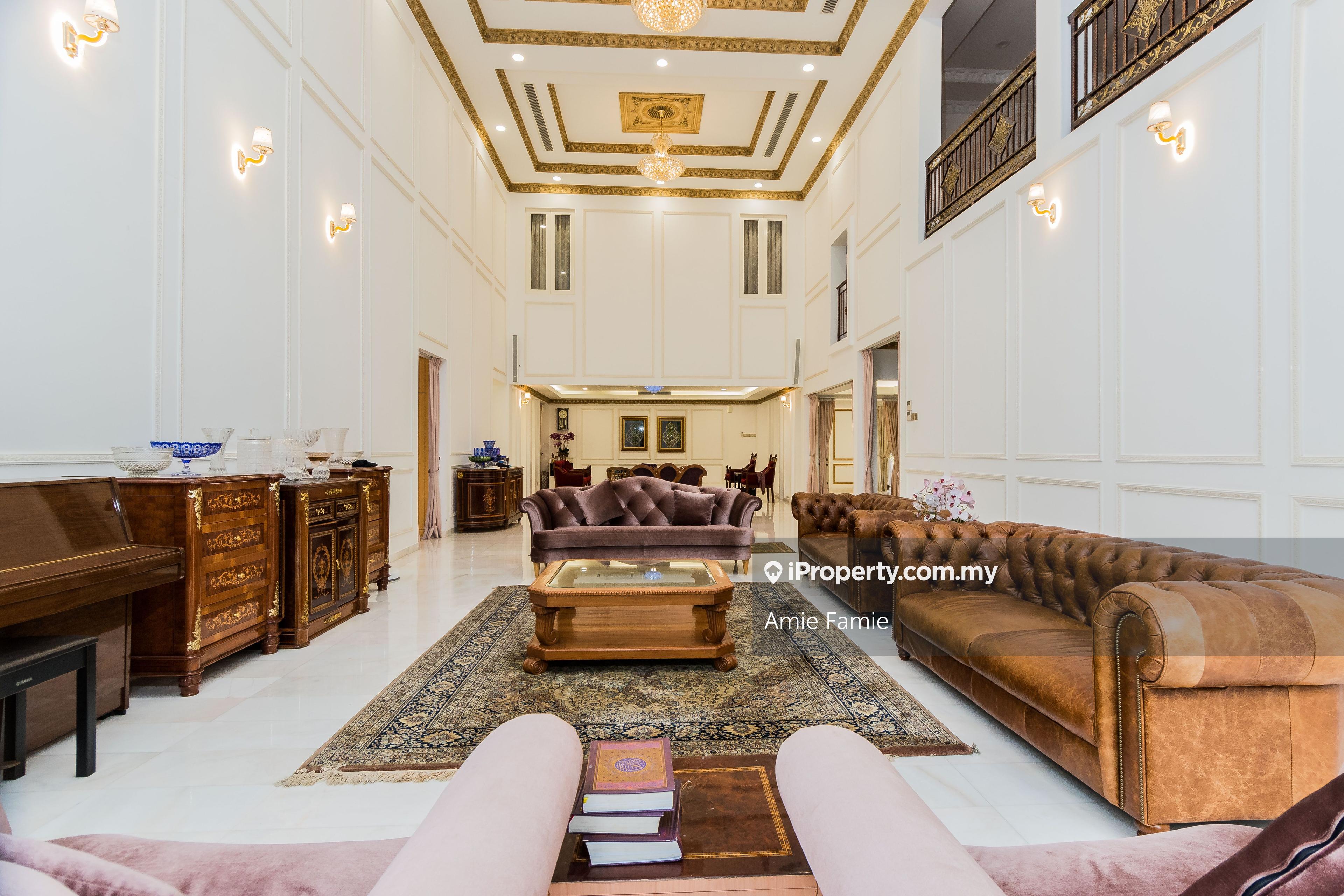 Bungalow 3 Storey Beautiful ID Partially Furnished Shah Alam
