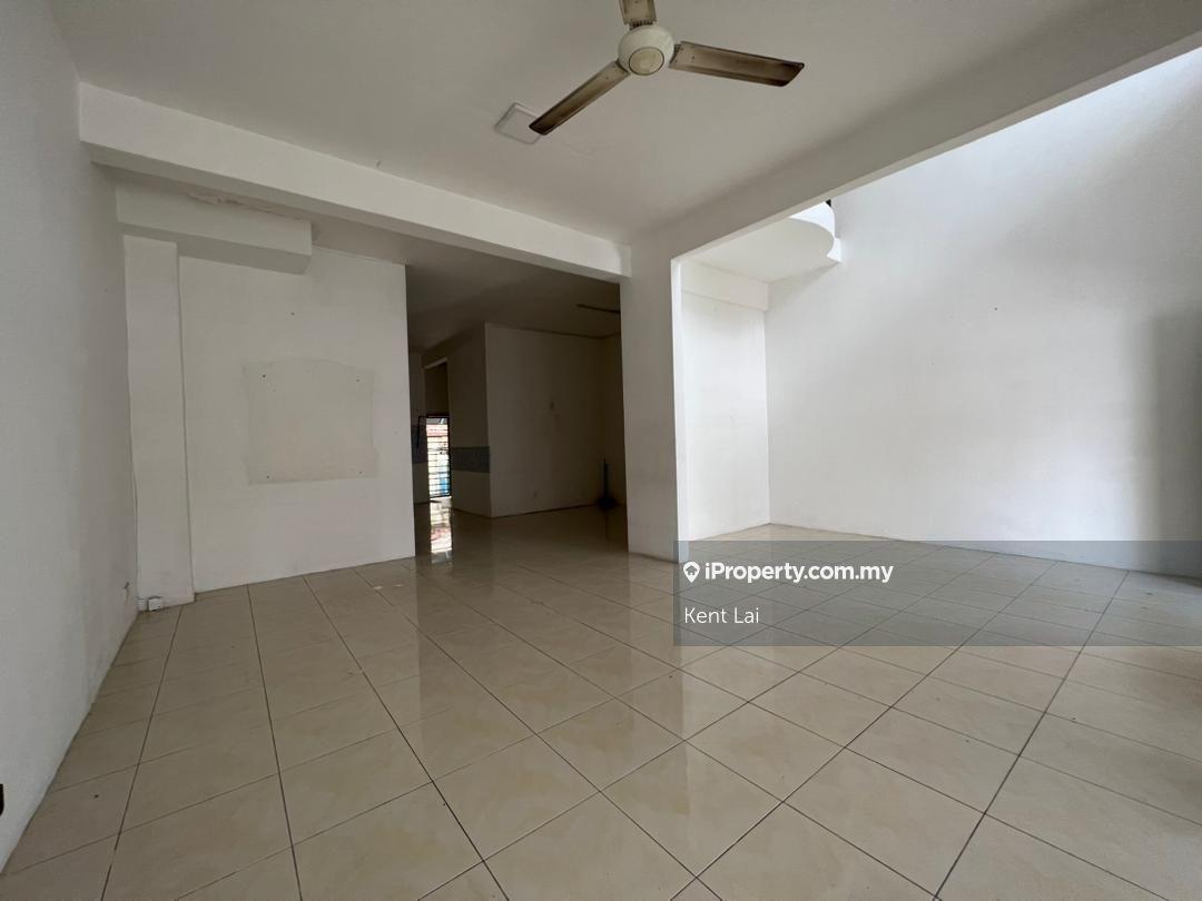 Double Storey Taman Damai Utama Bandar Kinrara 22x75 nearby Pavilion 2
