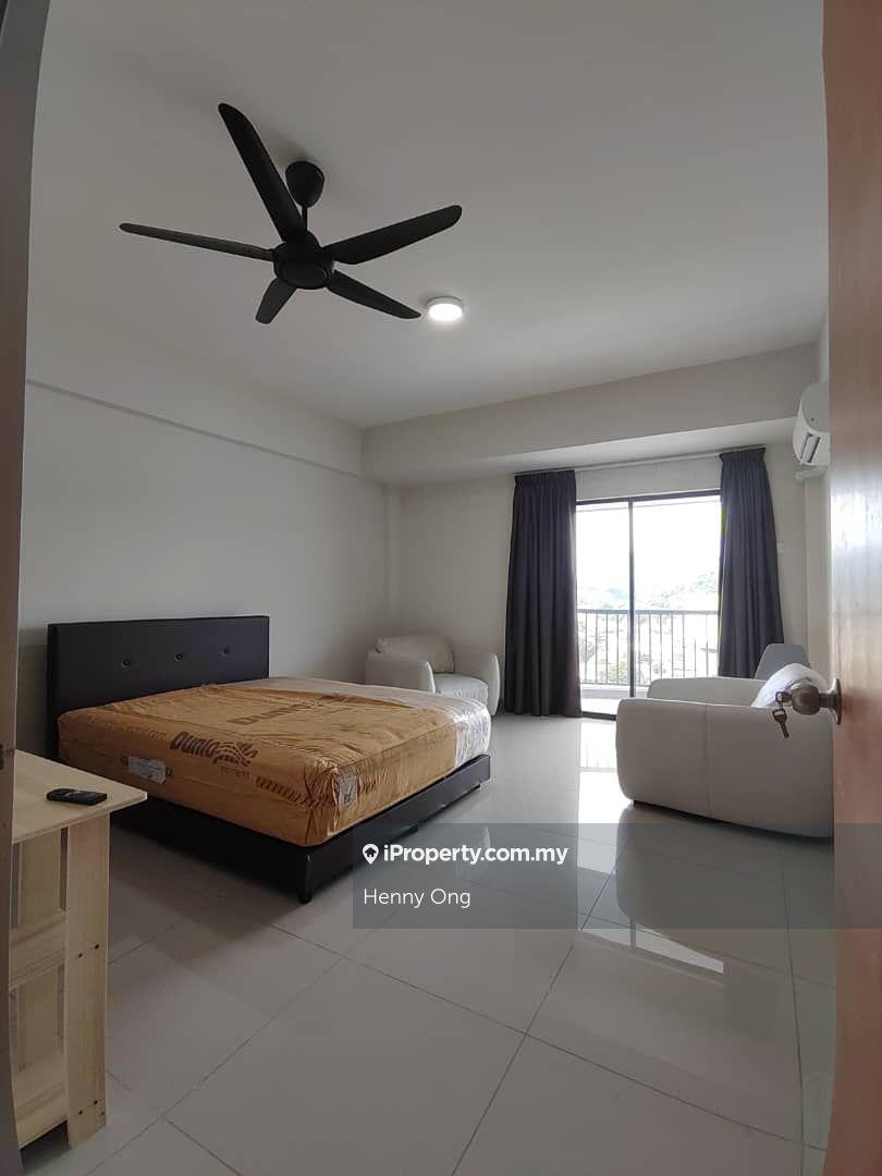 High Floor/2 Car Park/Basic Unit/Unfurnished/Facing South/End Lot