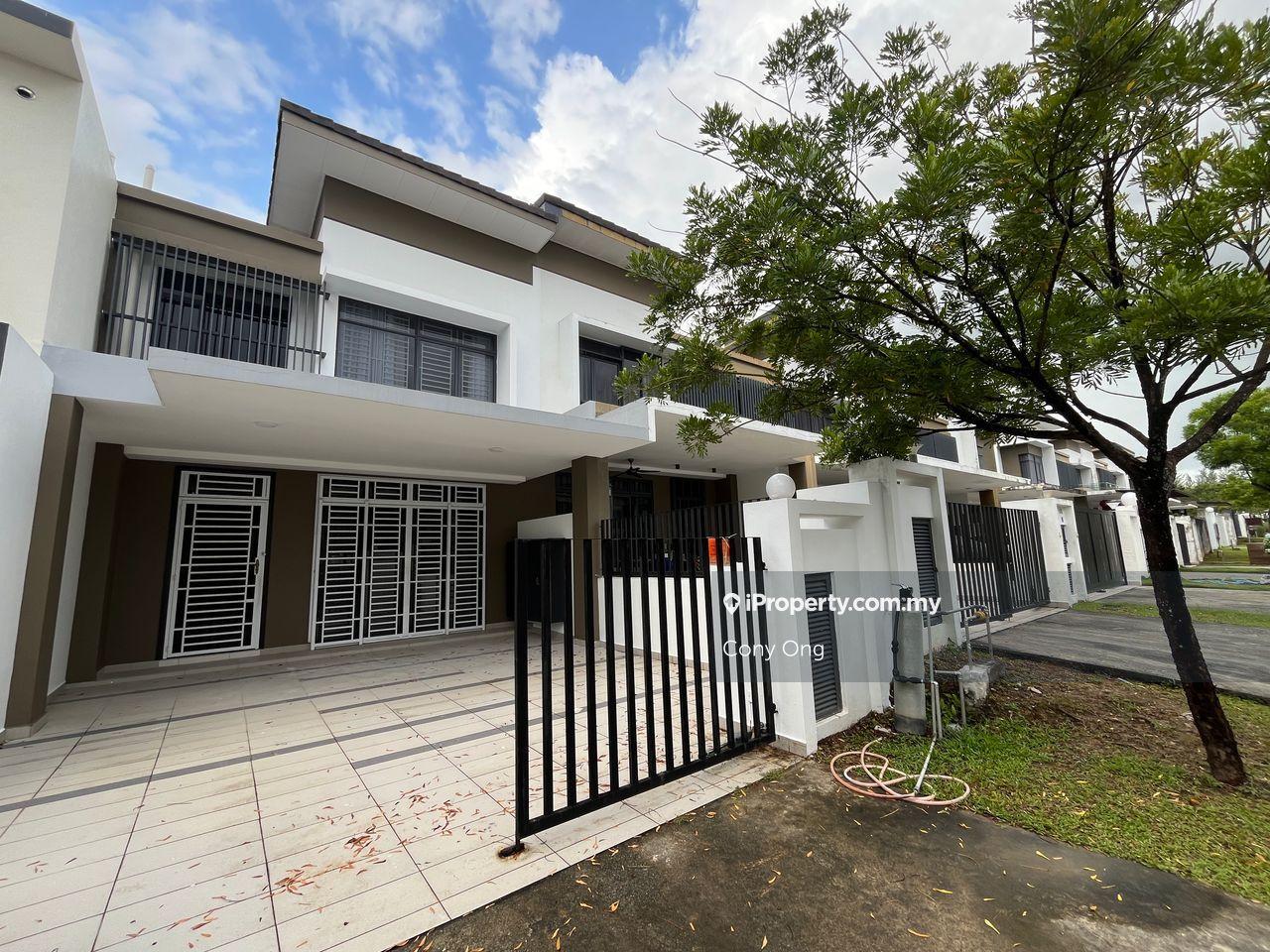 Horizon Hills,Valley west 1,Jalan Gita,Double storey house,22x70