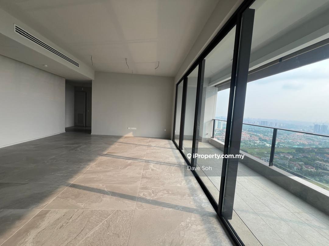 Golf view,High floor, Corner unit