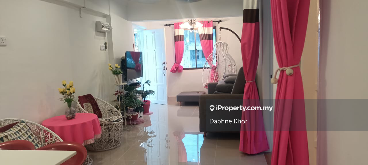 Pusat Bayan at Bayan Lepas 550sf Renovated and Furnished Freehold