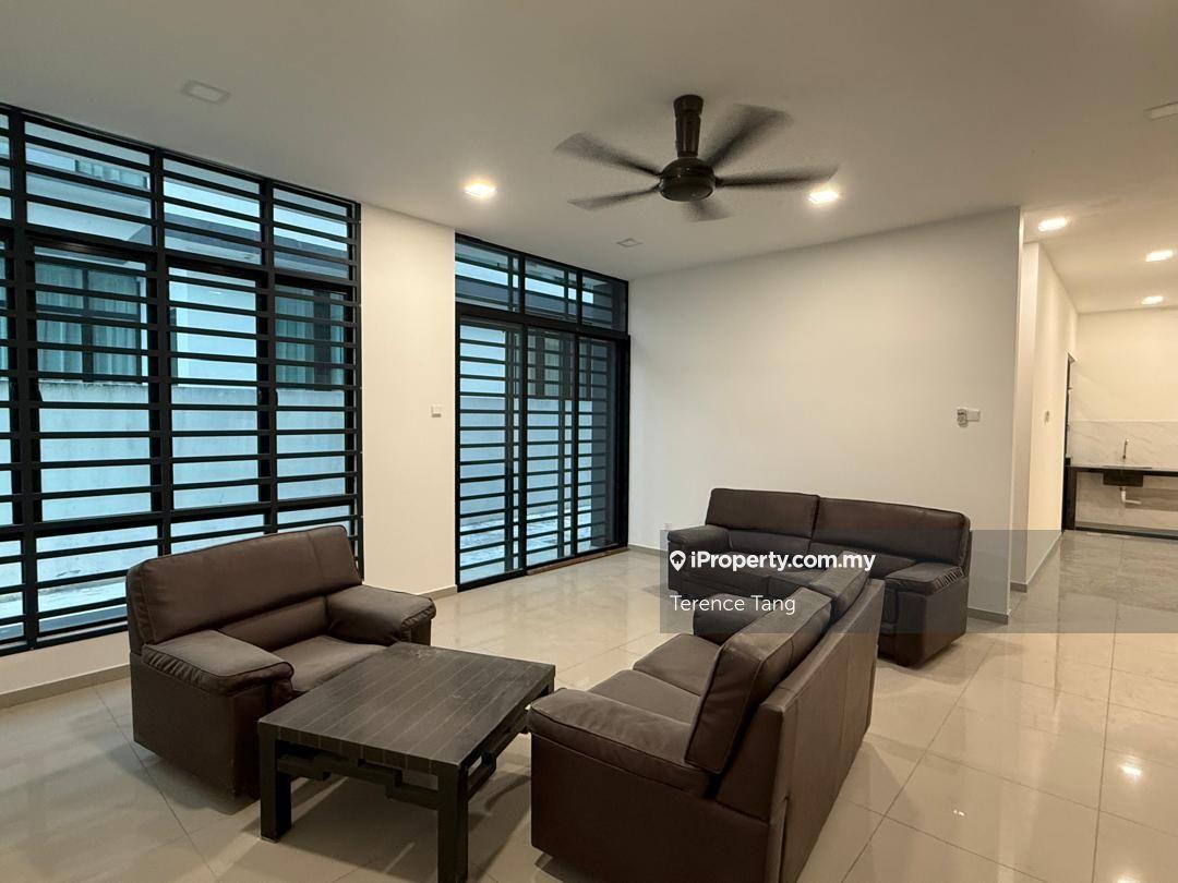 Taman Austin Duta Cluster For Rent