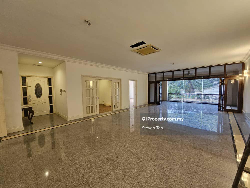 Large and Low Rise Condo in U-Thant