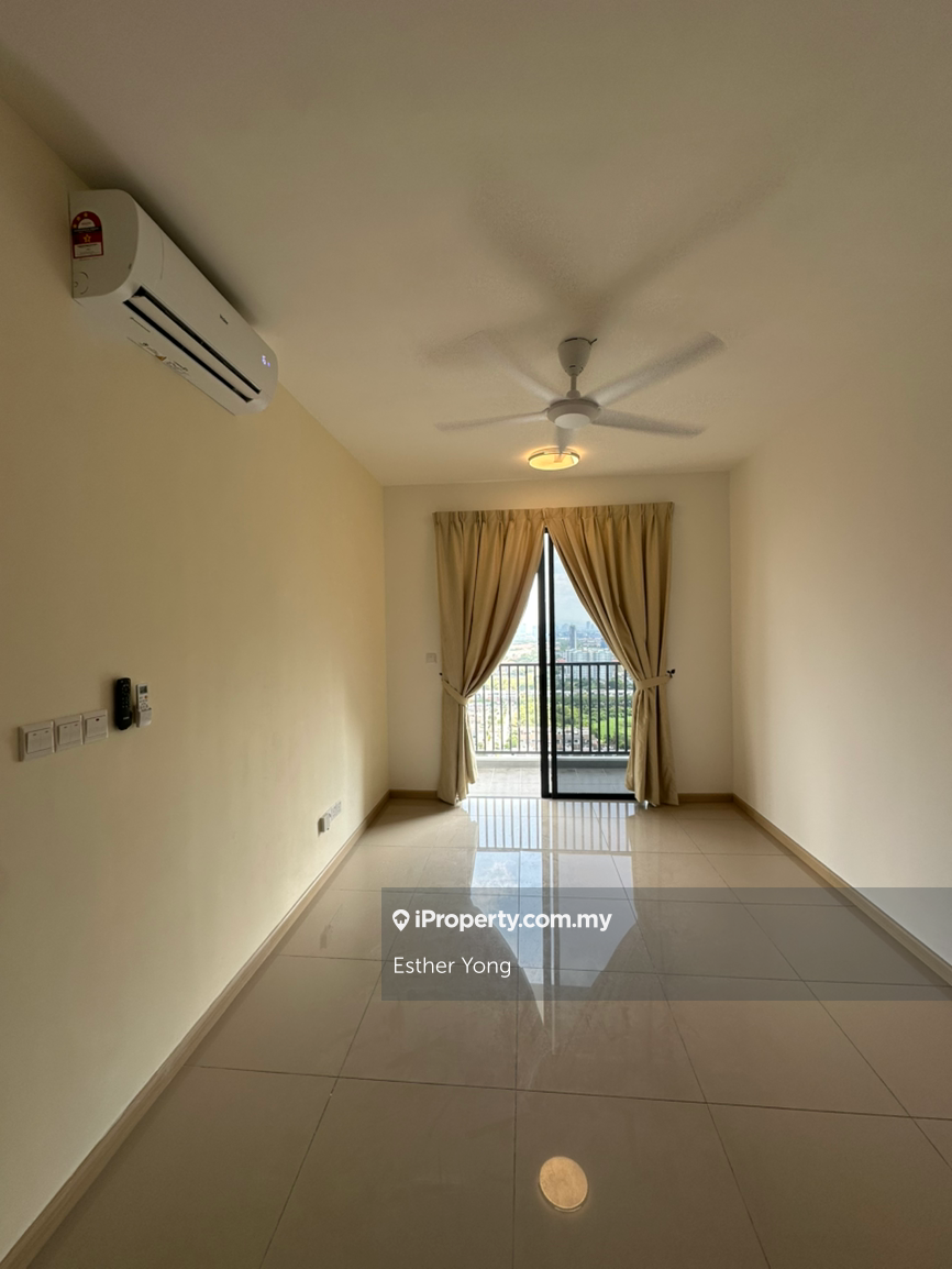 Corner unit partially furnished unit is available for rent now !