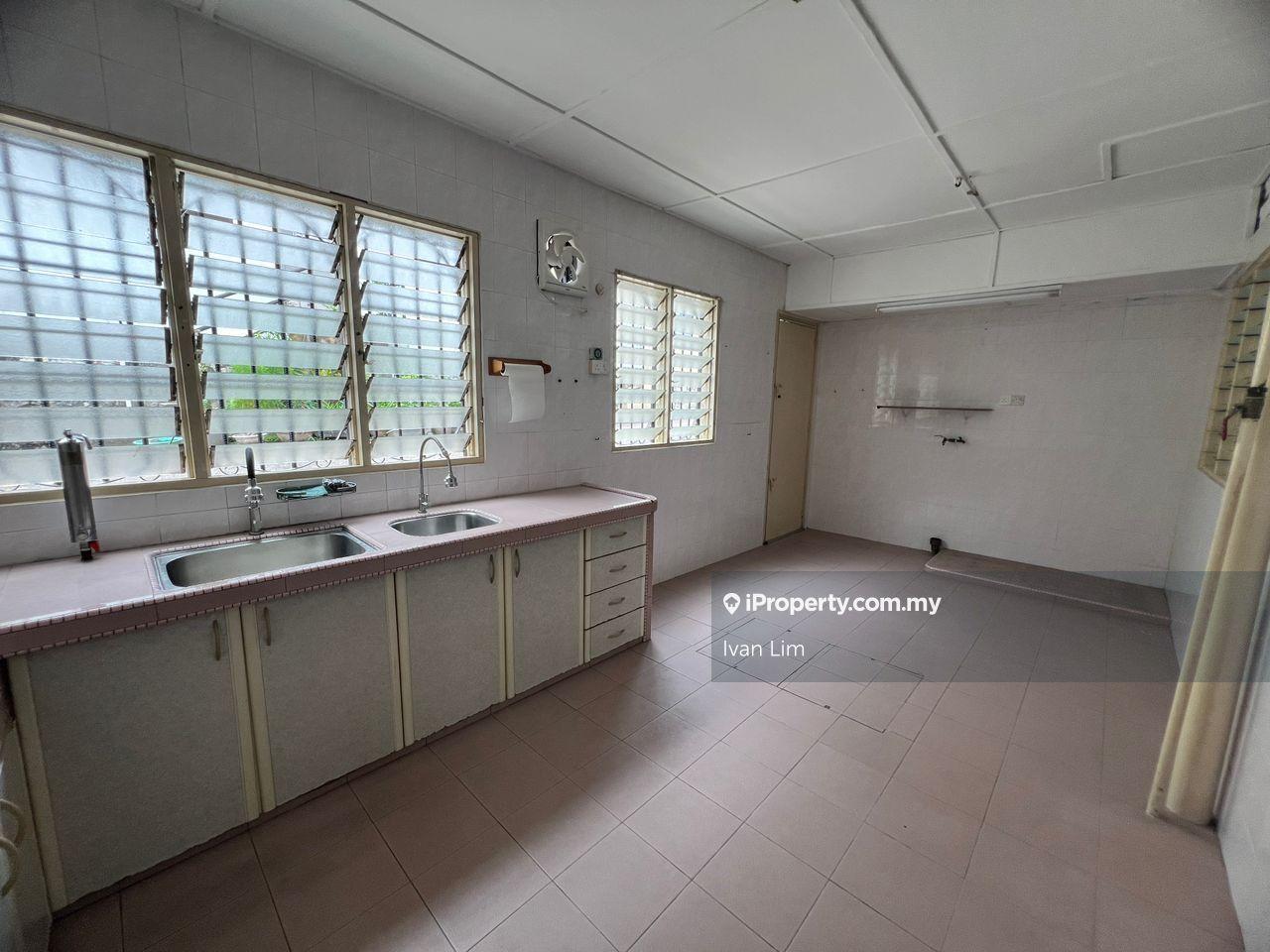 2 storey House At Taman Cheras, Flat Land 