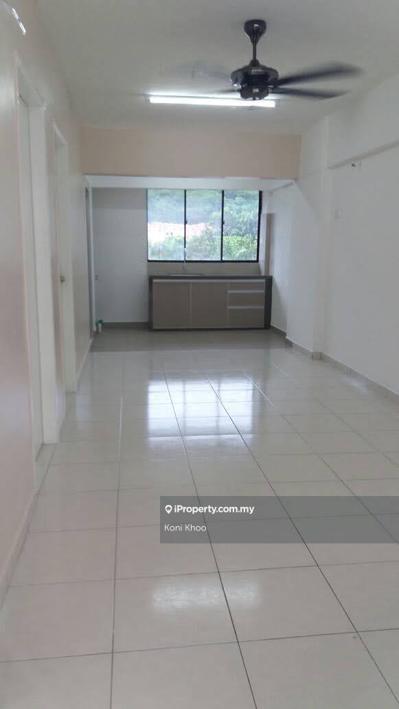 Pusat Bayan Flat for sale