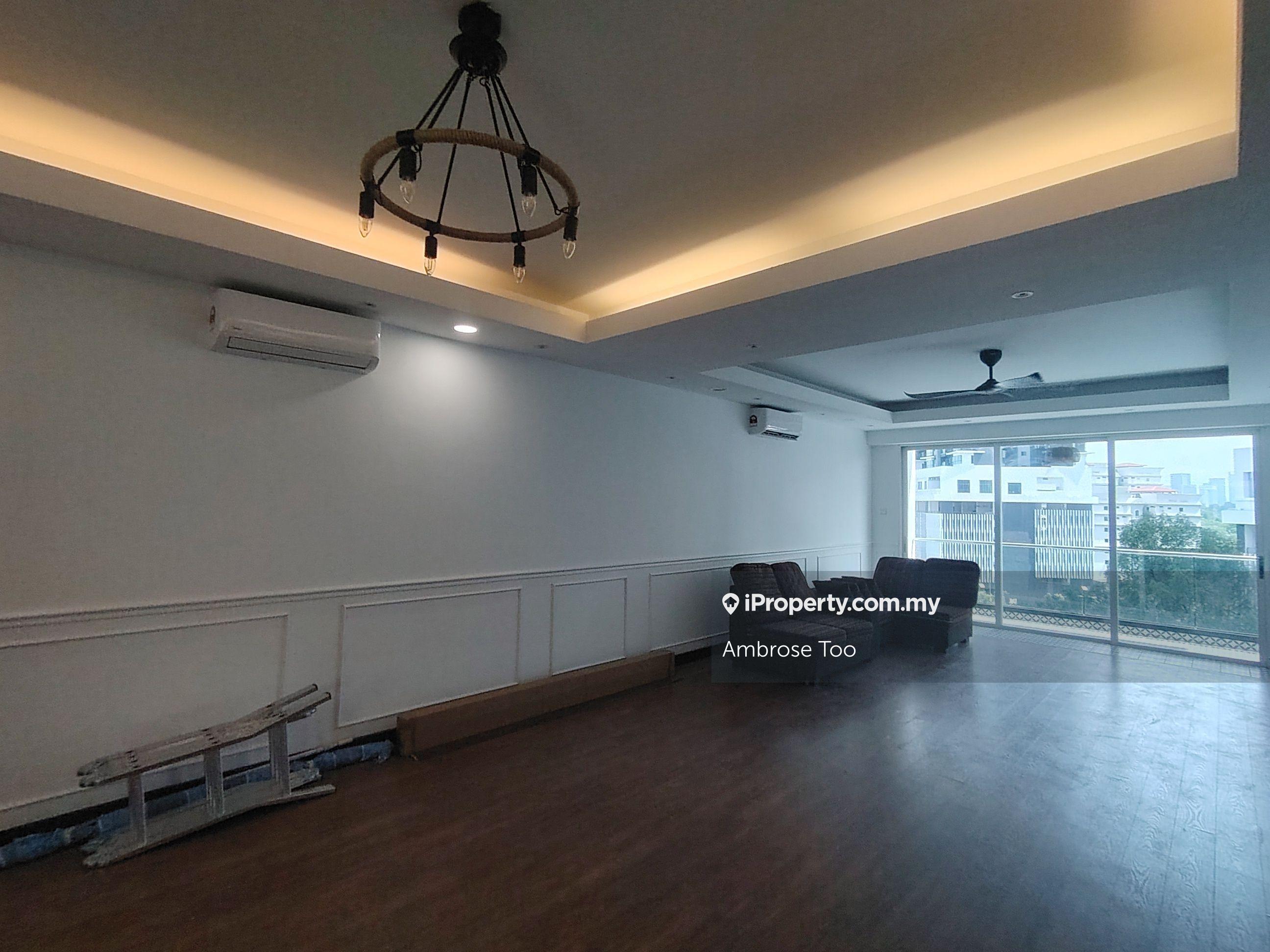 2145sqft 4room4bath 2 carpark partly furnirutre