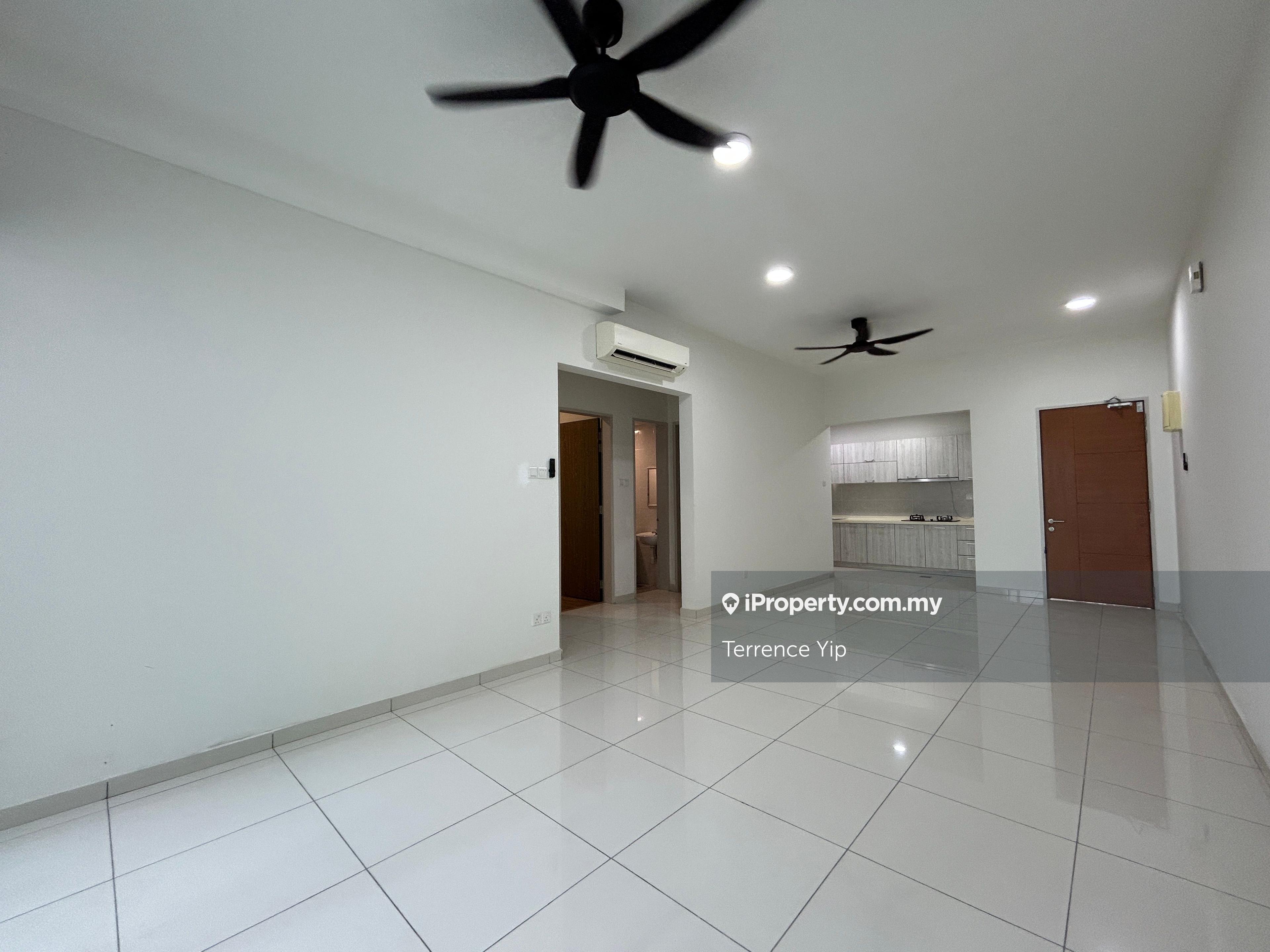 Brand new unit at block A 3rooms for sale at 488k only