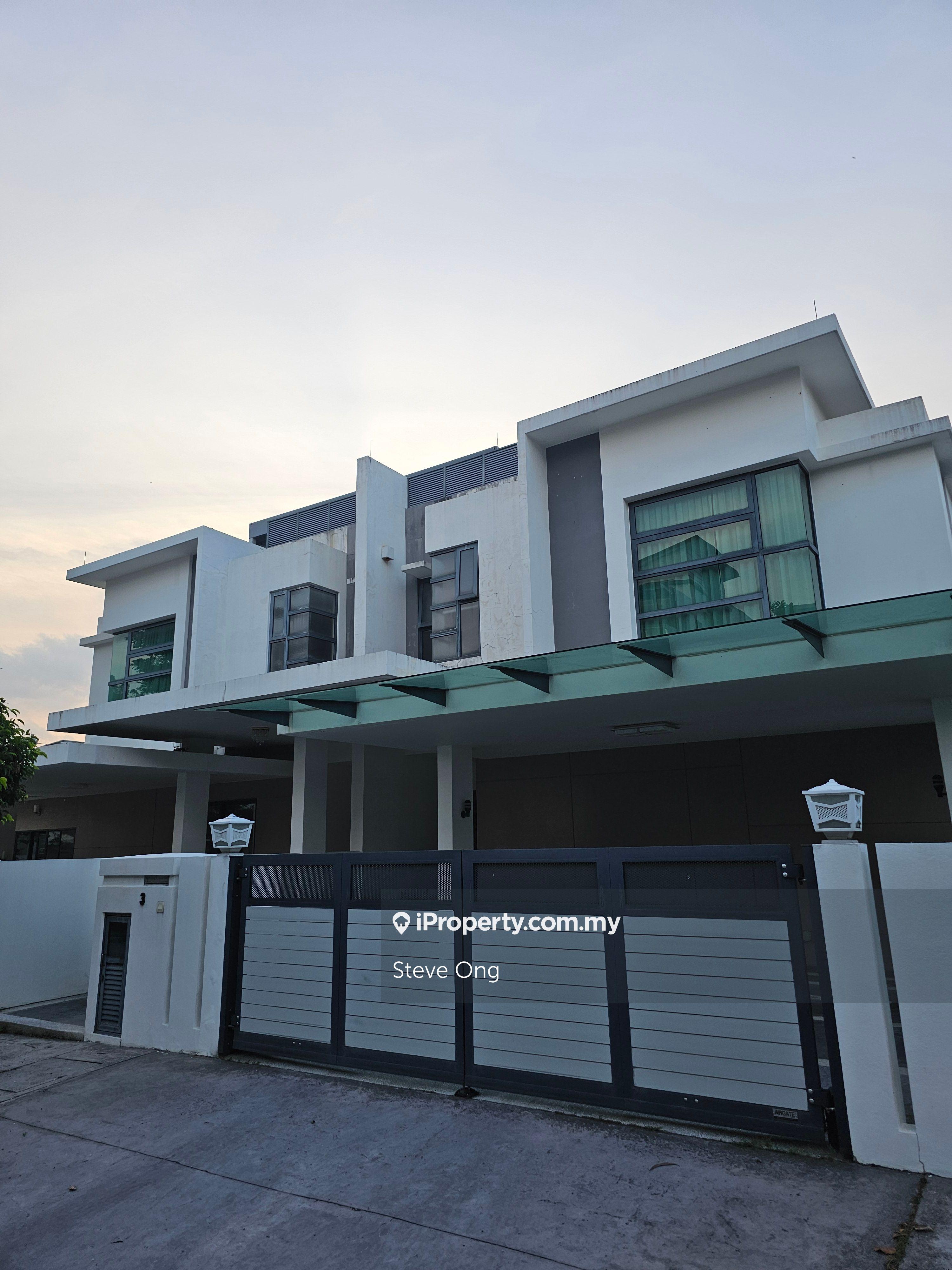 2.5 Storey Semi D Furnished Unit for Sell @ Shng Villas Cheras KL