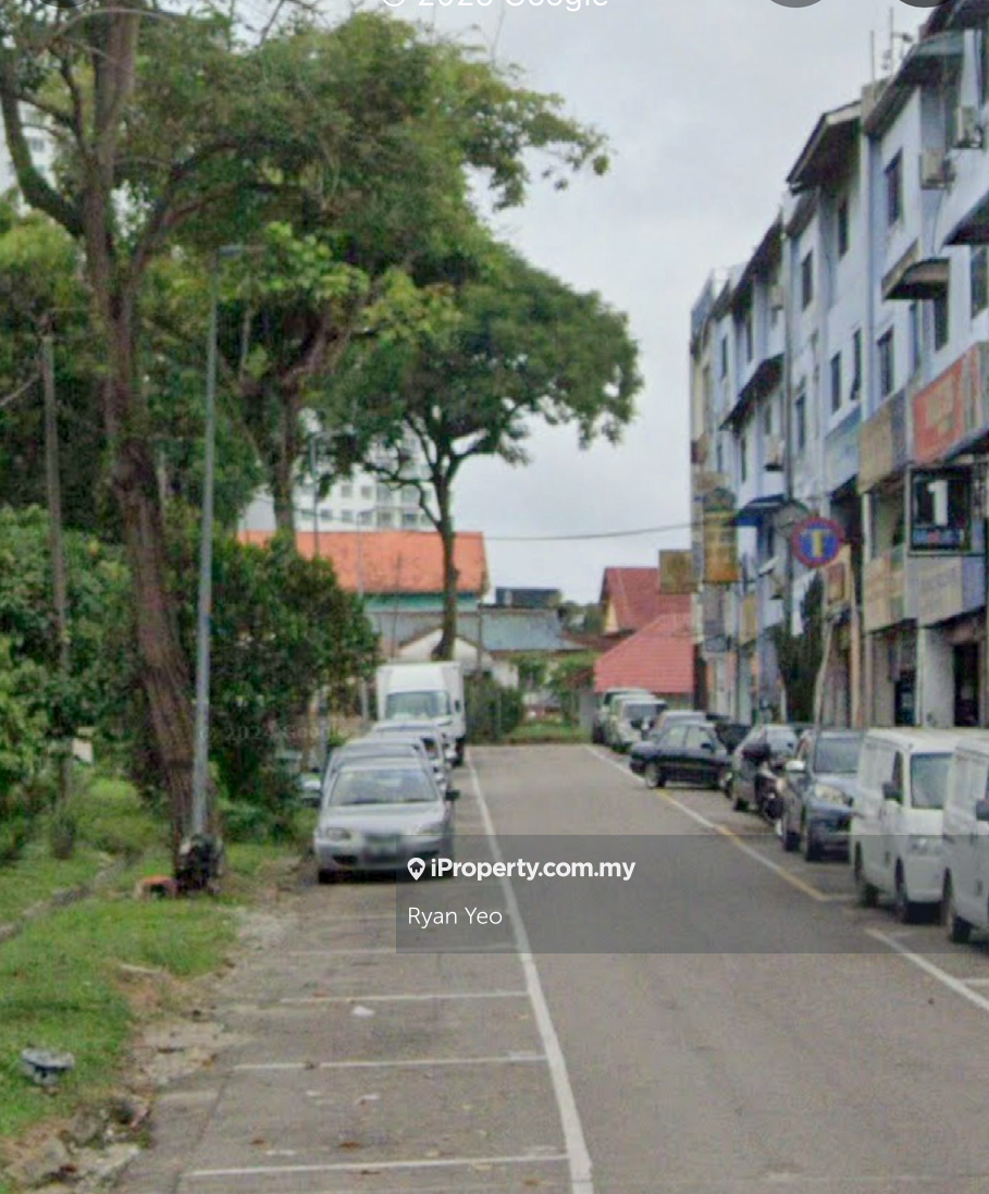 4 storey Shop for Sale