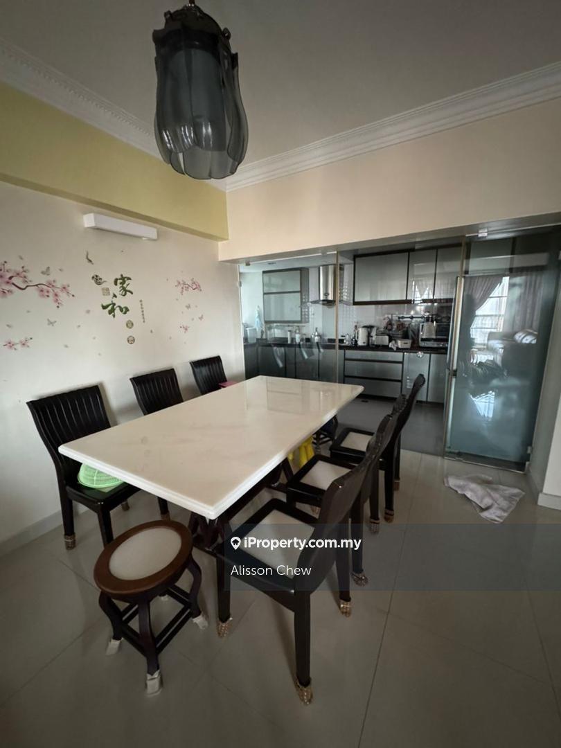 Menara greenview , 1600sf, corner , nice view
