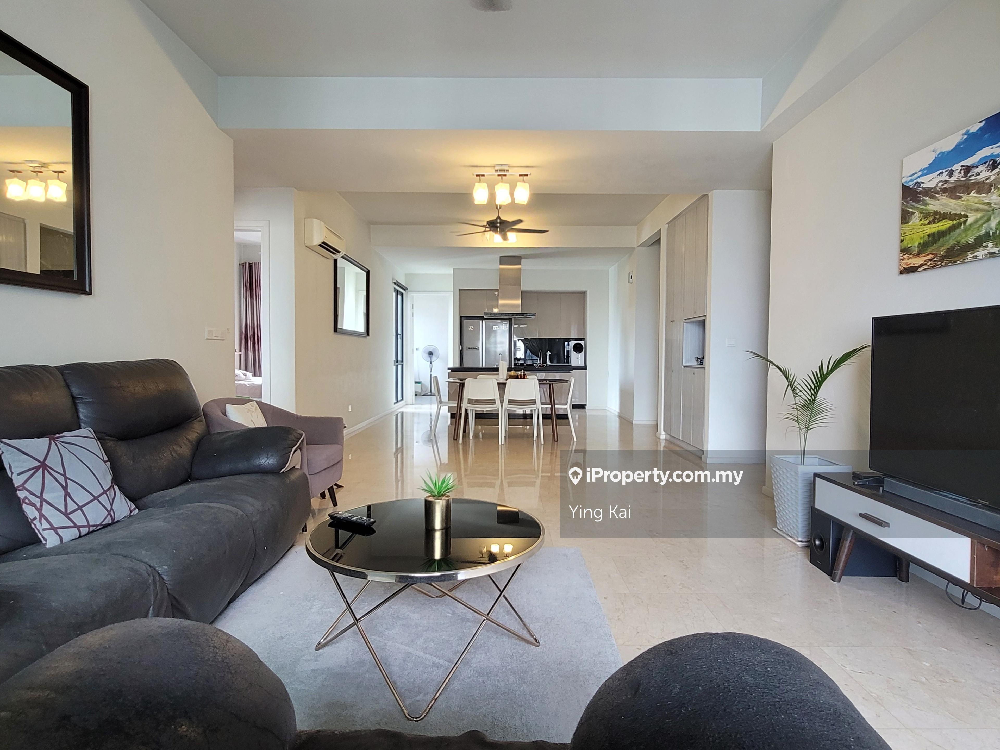 Superb Condition & Well Maintained Unit with Private Lift