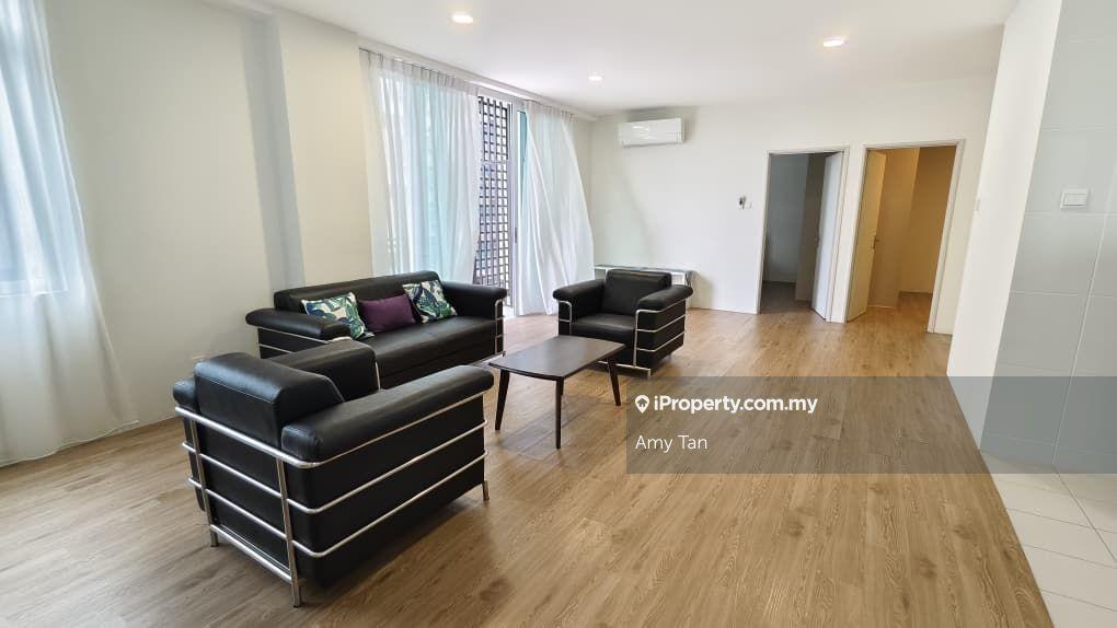 Mc Kenzie Avenue Corner Unit for Rent