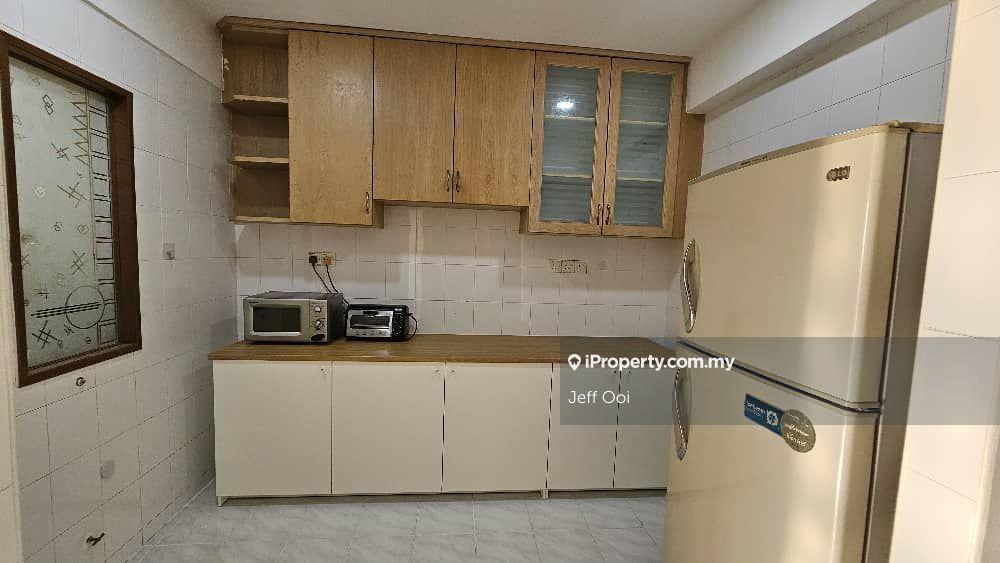 Halaman kristal jelutong move in condition 1100sf 1cp rare nice