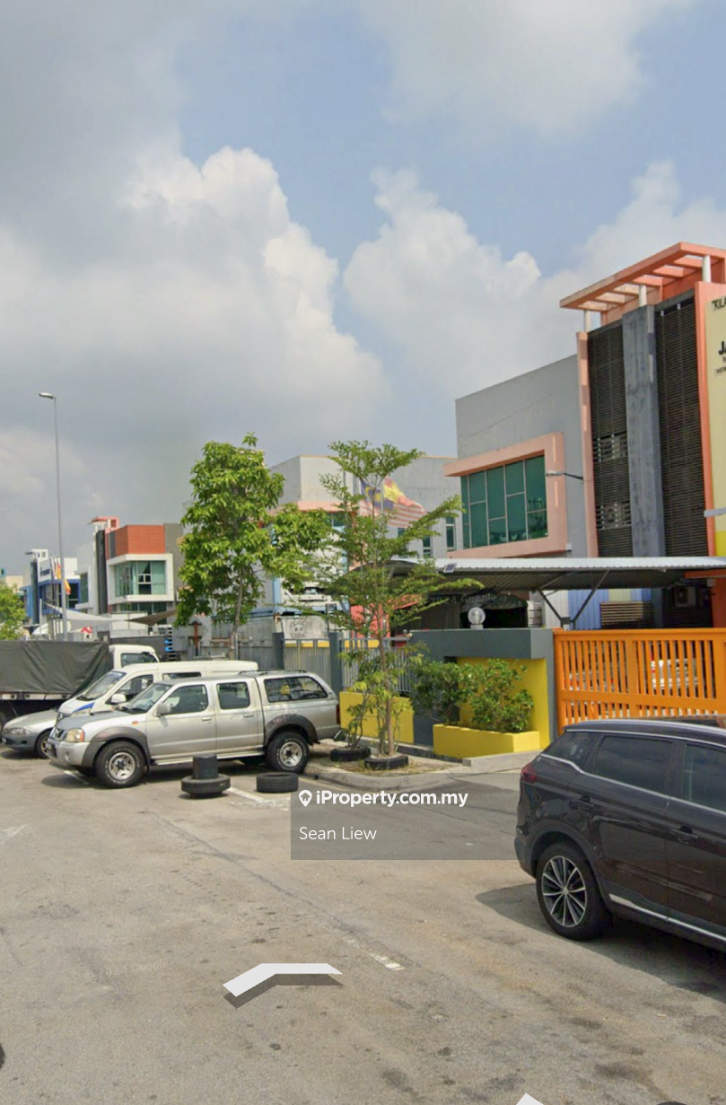 Kajang Bukit Angkat 1.5 Storey Semi-D For Sale