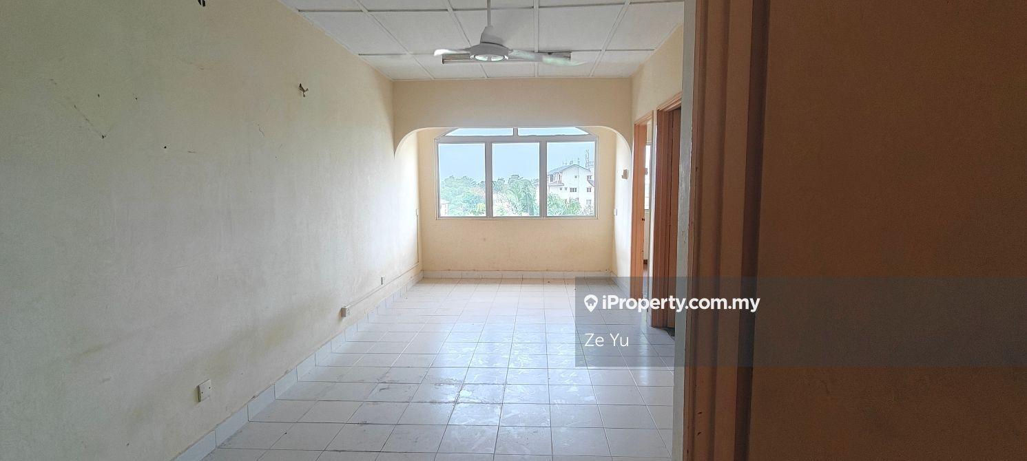 Taman Megah Cheras Apartment, Top Floor unit for Rent