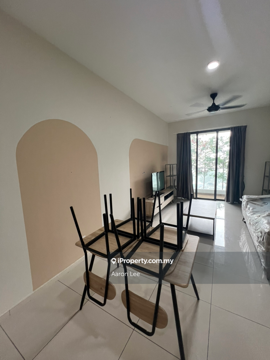 2 Bedroom with Balcony type plus City View Waiting For U 