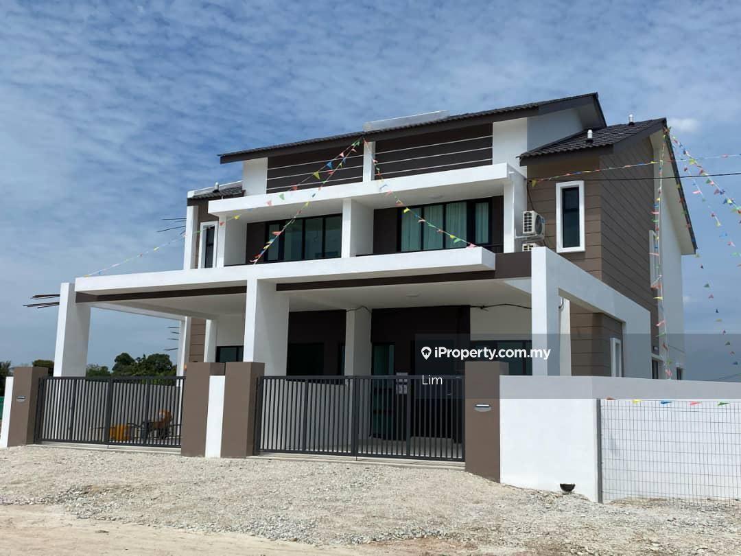 Rumah Teres 2 Tingkat di Tasek Gelugor, Penang