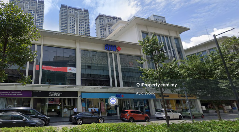 Pavilion Signature Shop For Sale