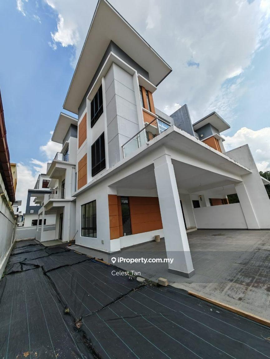 Desa Tebrau 3 Storey Semi-D House 40x90