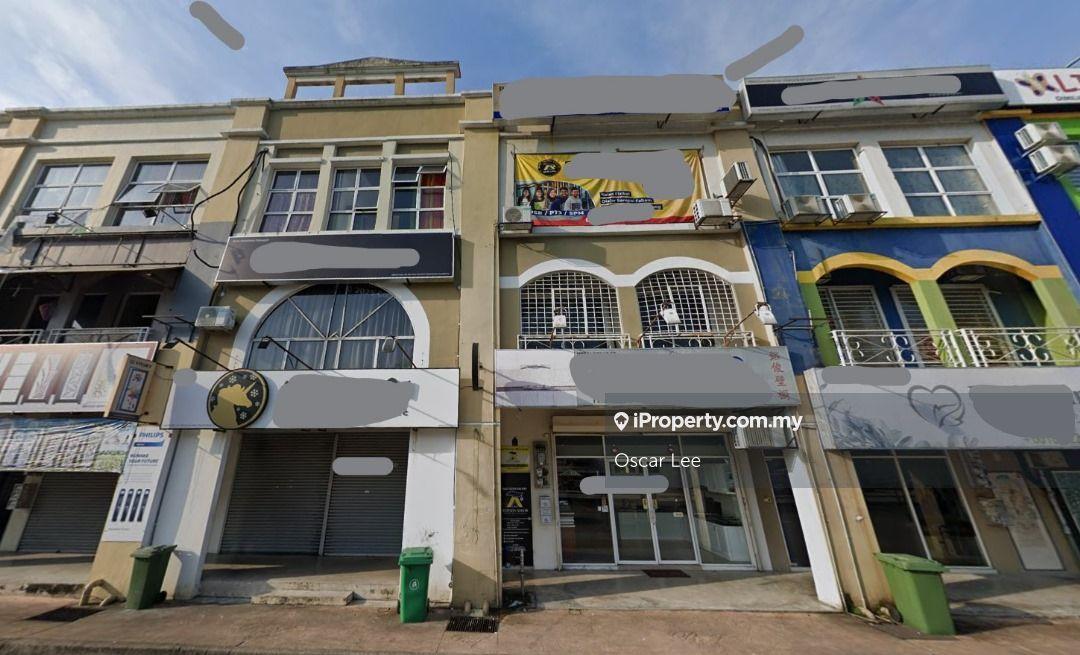 Ground Floor & First Floor Shop