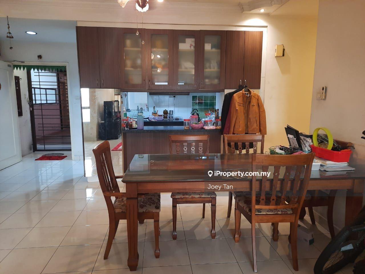Big and Spacious MRT Condominium for sale