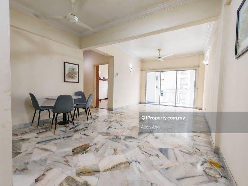 Partly Furnished, 3 Bedrooms, 1100sf
