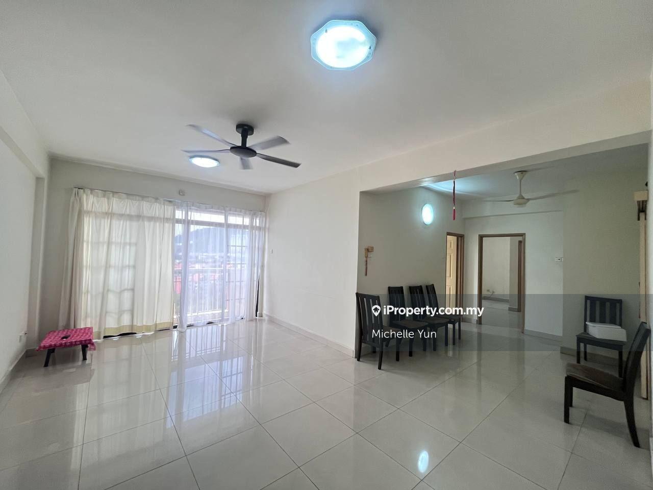 Walk to mrt,retail shops,3r2b,1cp,facing city north,strata title,ready