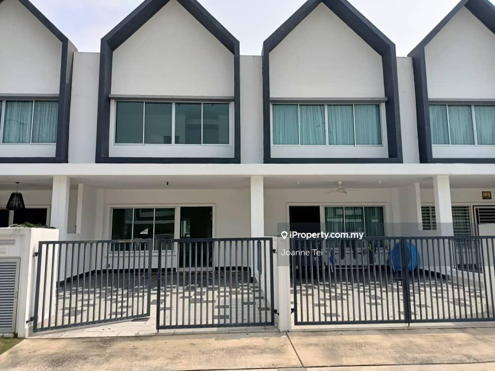 2 Storey Terrace 20x70 with Partly Furnished
