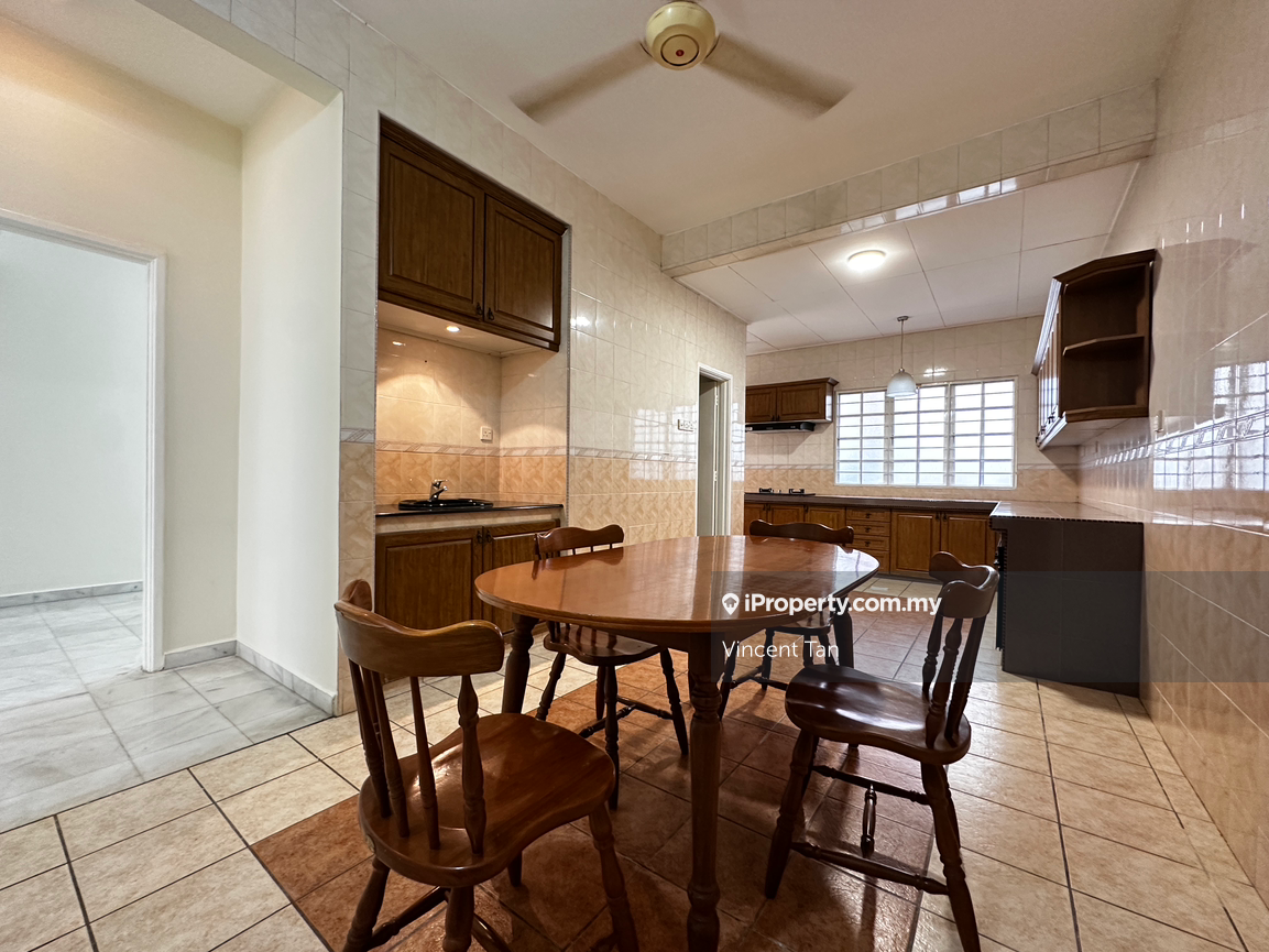 2 Storey Intermediate Linkhouse @ Bandar Sri Damansara 